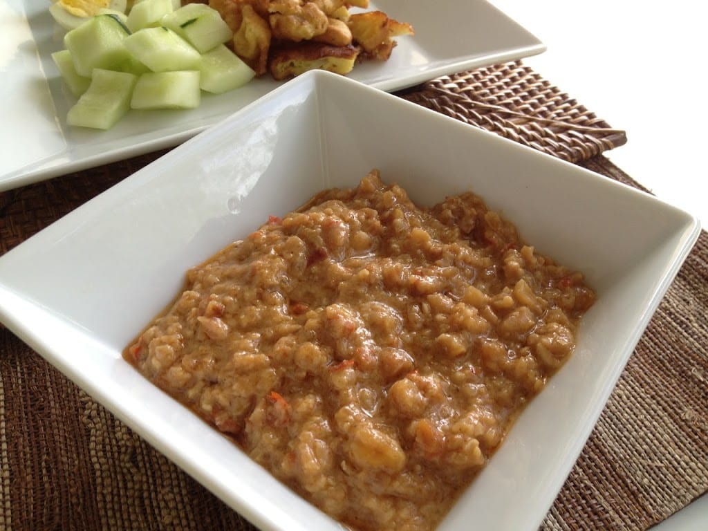 Mixed Salad in Peanut Sauce (Rojak Mamak)