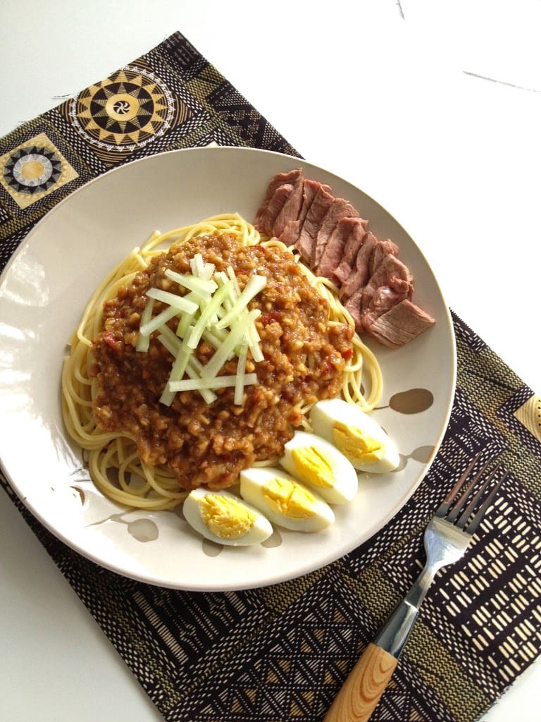 Beef Noodles in Peanut Sauce (Mee Rojak Daging)