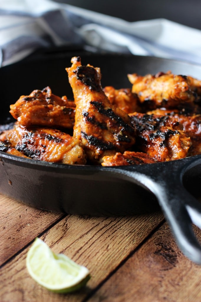 Grilled Sriracha hot wings