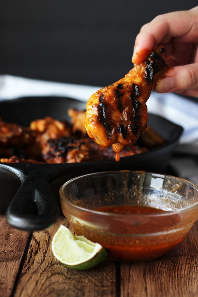 Grilled Sriracha hot wings