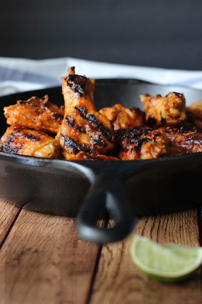 Grilled Sriracha hot wings