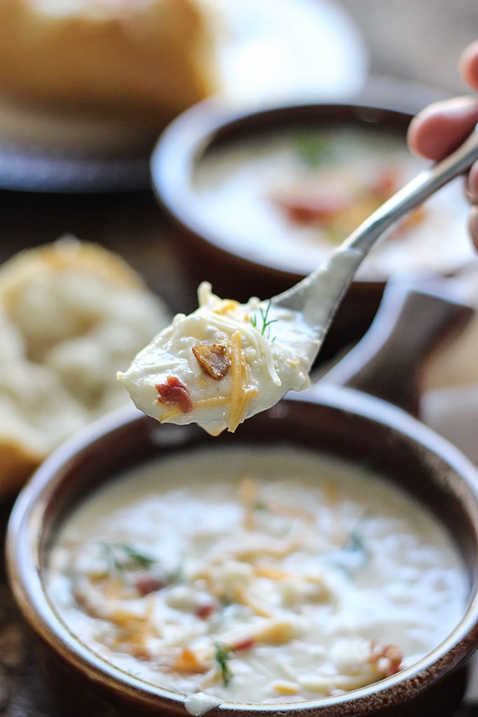 Slow cooker cream cheese and potato soup is hearty, creamy and perfect with bread. Slow cook your way to comfort food this winter.