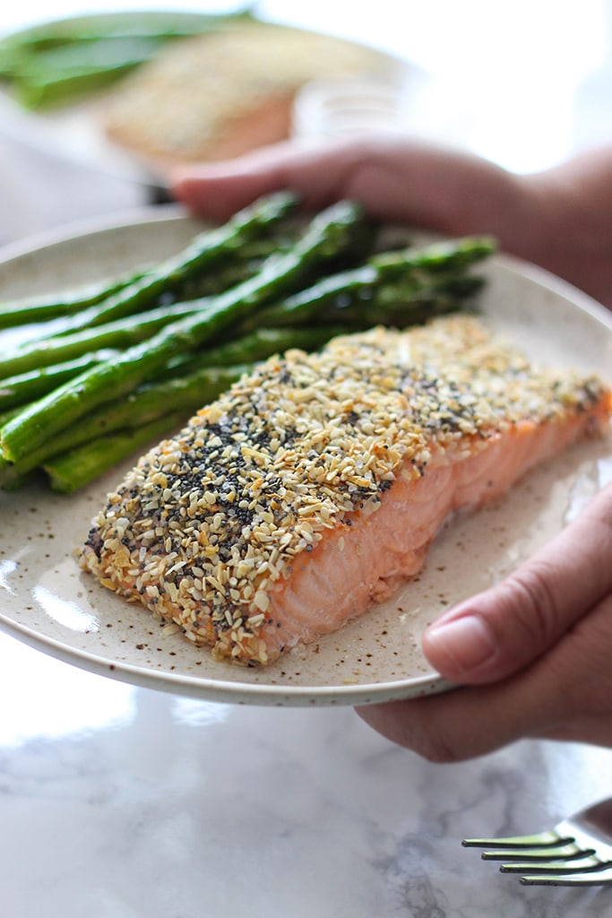 This boldly flavored sesame crusted salmon (everything bagel salmon) only needs 5 ingredients and 30 minutes to enjoy a quick and healthy weeknight dinner.
