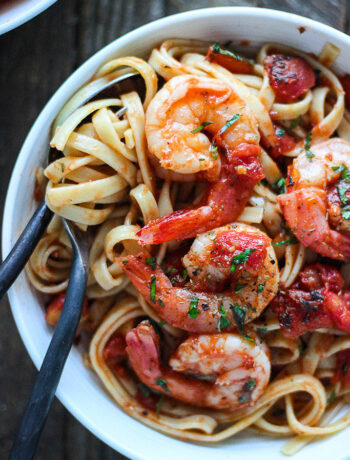 A bowl of spicy shrimp pasta Diavolo.
