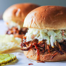 Slow Cooker BBQ Pulled Chicken